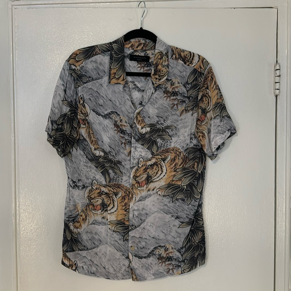 Light summer all saints shirt
